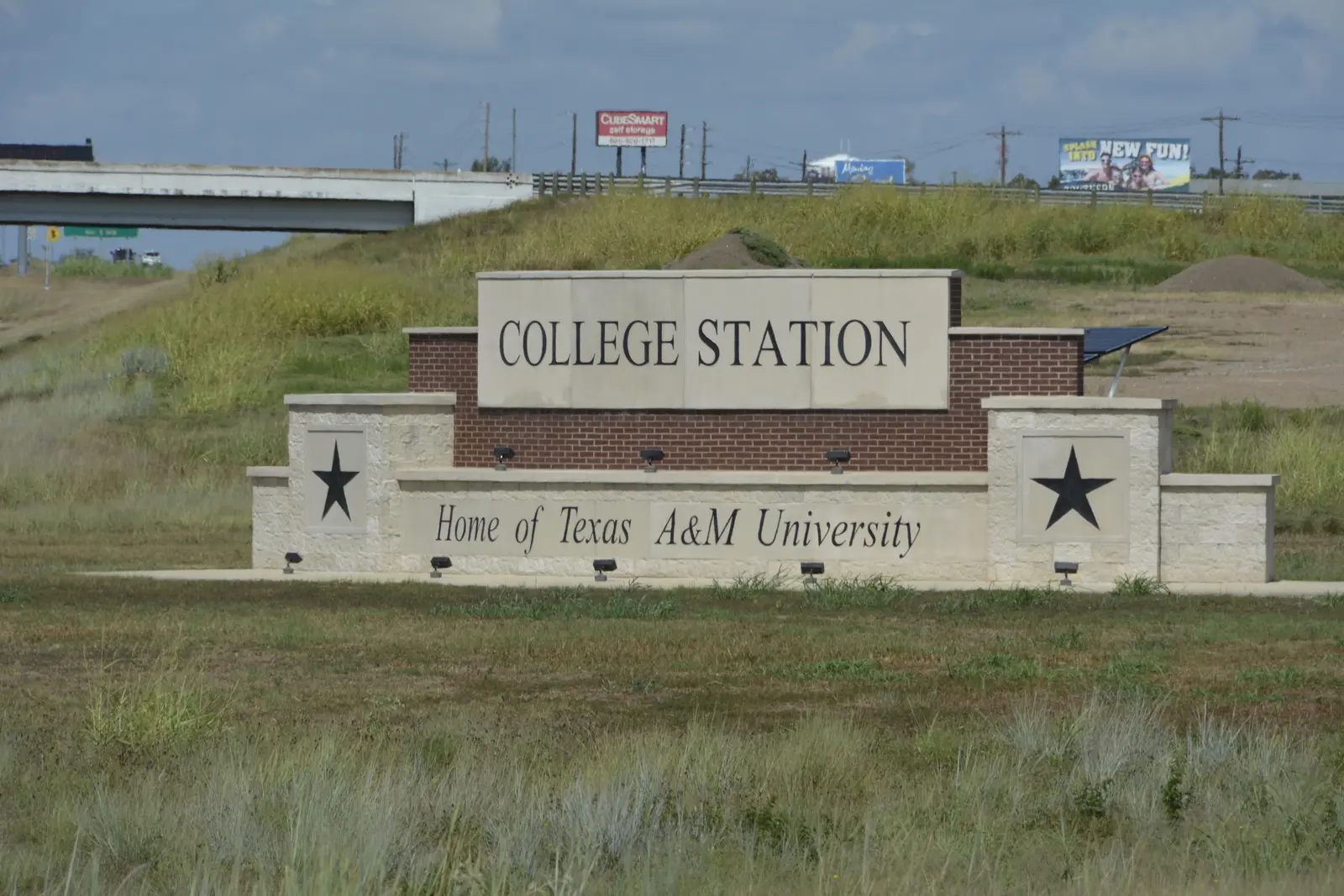 College Station entrance sign