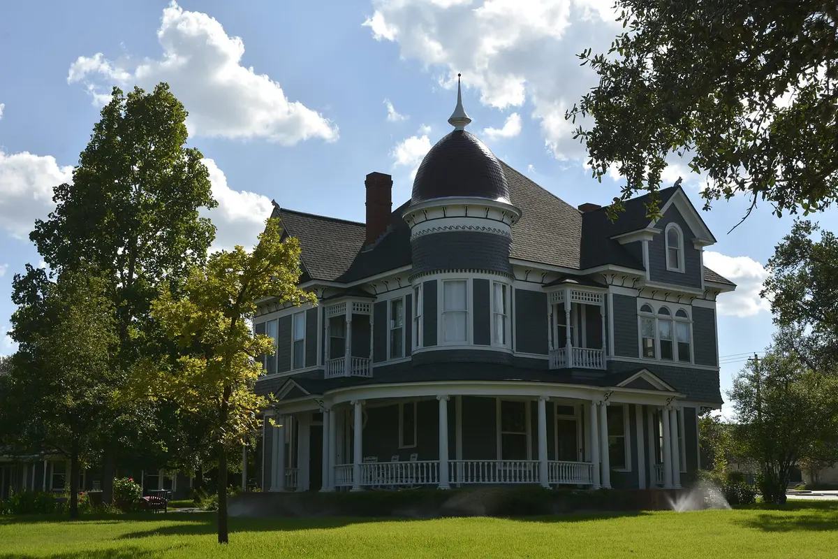 Historic home and architecture in Bryan, Texas